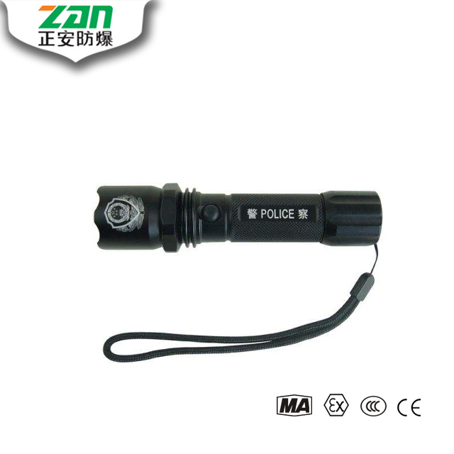JW7621警用強光手電筒產品照片